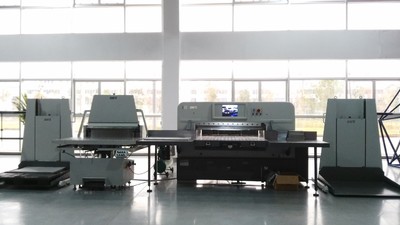 Бумага для резки бумаги / Машина для резки бумаги / Гильотина